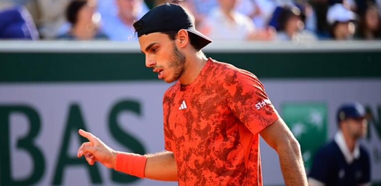 μακροχρόνια-ίστμπορν-τίτλος-για-τον-σ-3645