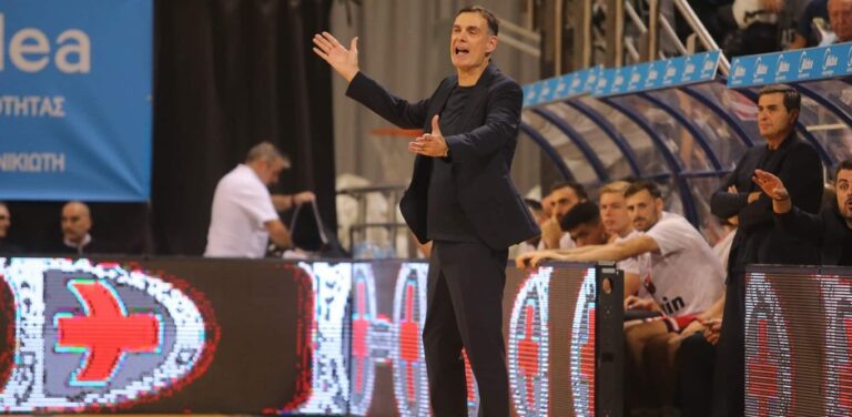 με-τους-διαιτητές-τα-βάζει-ο-μπαρτζώκα-4721