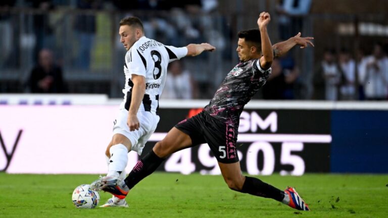 πατάει-εξάδα-η-ομάδα-του-ντ-αβέρσα-28878