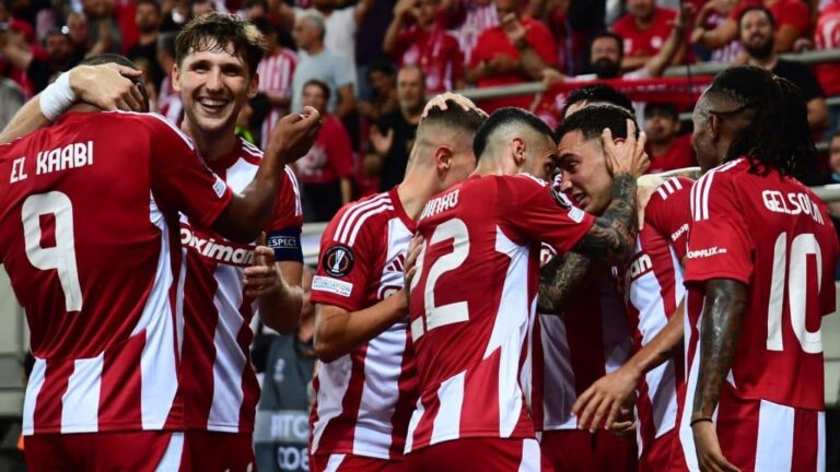 προσπαθεί-να-λύσει-συμβόλαιο-με-νεοαπ-30503