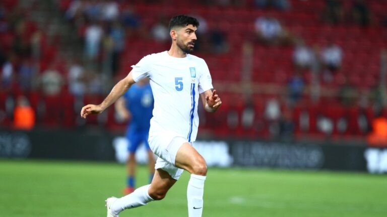 η-μεγάλη-έκπληξη-με-μπουχαλάκη-36600