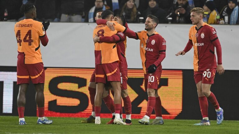 στρίβειν-δια-του-g-gover-35-και-του-late-goal-στην-πόλη-38424