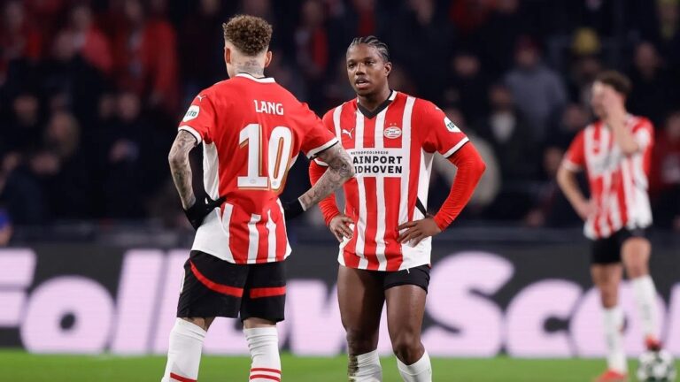 ελεύθερη-πτώση-με-τρύπιο-αλεξίπτωτο-47211