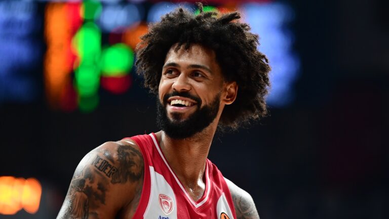 ολυμπιακός-αναντολού-εφές-με-έπαθλο-α-65227