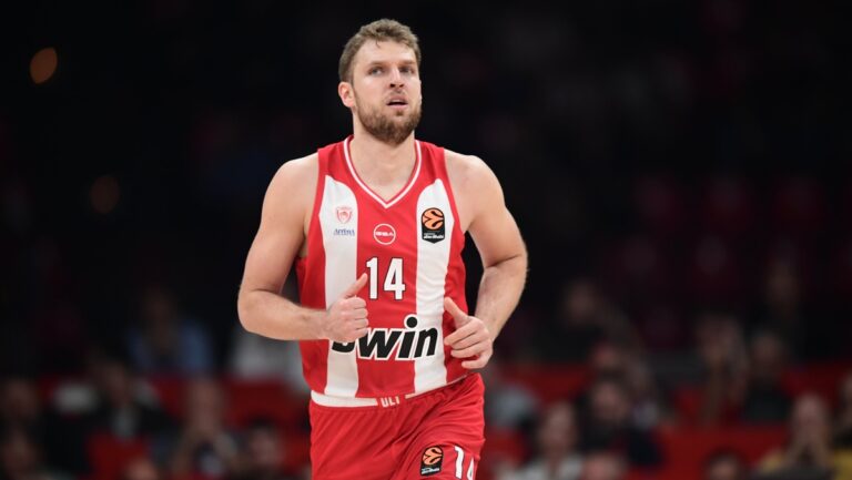 αρμάνι-μιλάνο-ολυμπιακός-το-έξυπνο-στ-68252