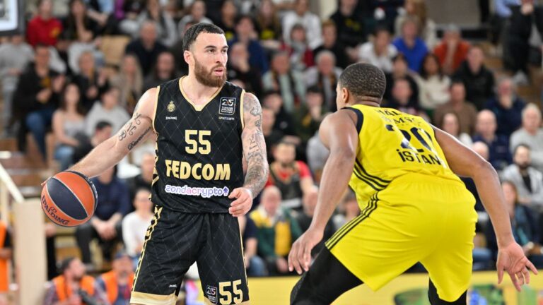 ματς-με-ένταση-και-υψηλό-σκορ-68575