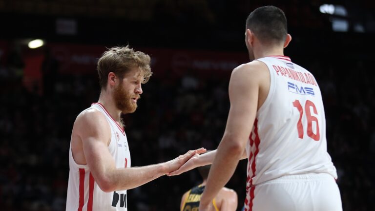 επιστροφή-στις-νίκες-με-ειδικά-στοιχή-71020