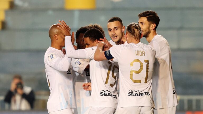 κλειδώνει-την-οκτάδα-με-ενισχυμένες-α-71537