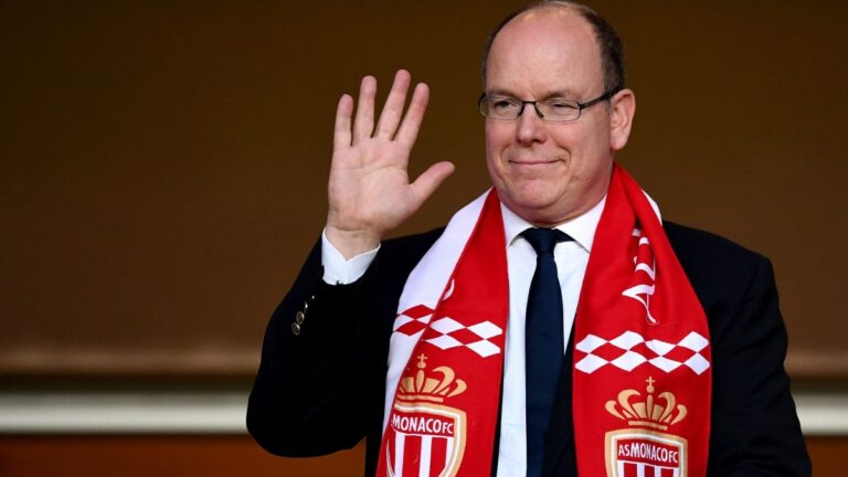 τραβάτε-να-πιείτε-ροζέ-με-τον-πρίγκιπα-70702