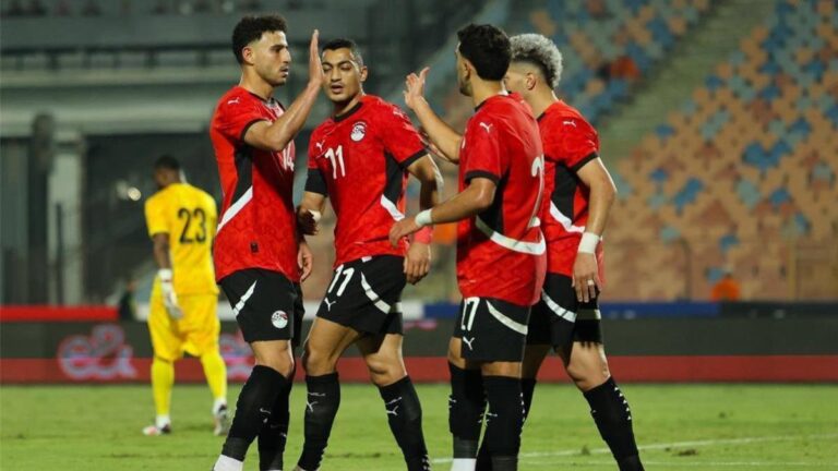 kόμπο-άφρικα-και-θρίλερ-στα-τελευταί-72302