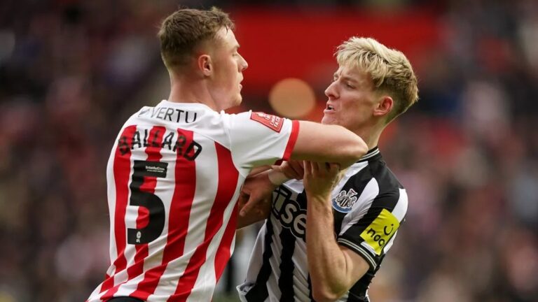 τόσο-κοντά-μα-τόσο-μακριά-71168