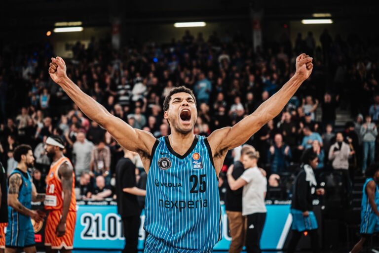 βρήκε-μομέντουμ-το-αμβούργο-74988