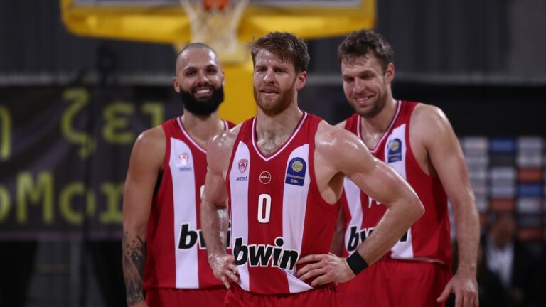 φενέρμπαχτσε-ολυμπιακός-το-ai-περιμέν-72852