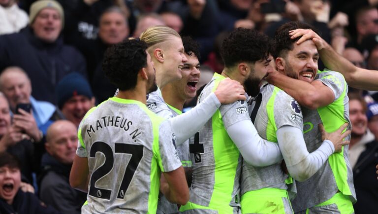 πρωτοχρονιά-στο-γήπεδο-με-ειδικά-στοι-72539