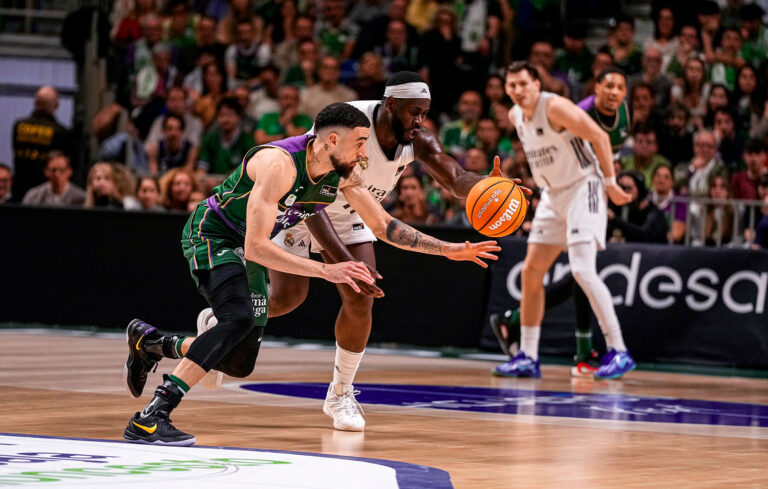 όρθια-μέχρι-τέλους-η-μάλαγα-76595