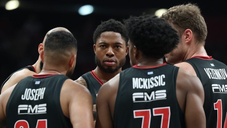 ο-ερυθρόλευκος-εμφύλιος-με-ενισχυμ-76026