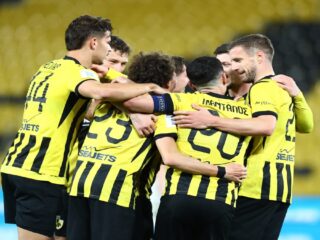 αυτόν-τον-έλληνα-μπακ-χτυπάει-η-αεκ-77477