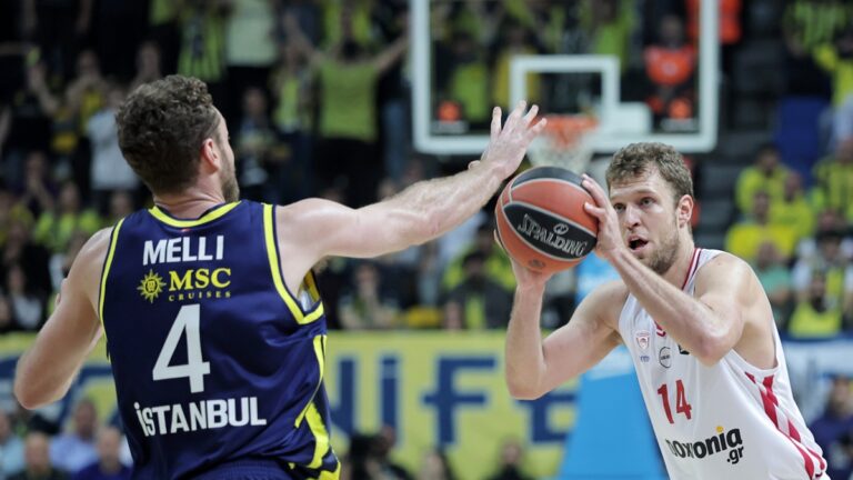 ντέρμπι-κορυφής-στο-σεφ-με-ειδικά-στοι-78910